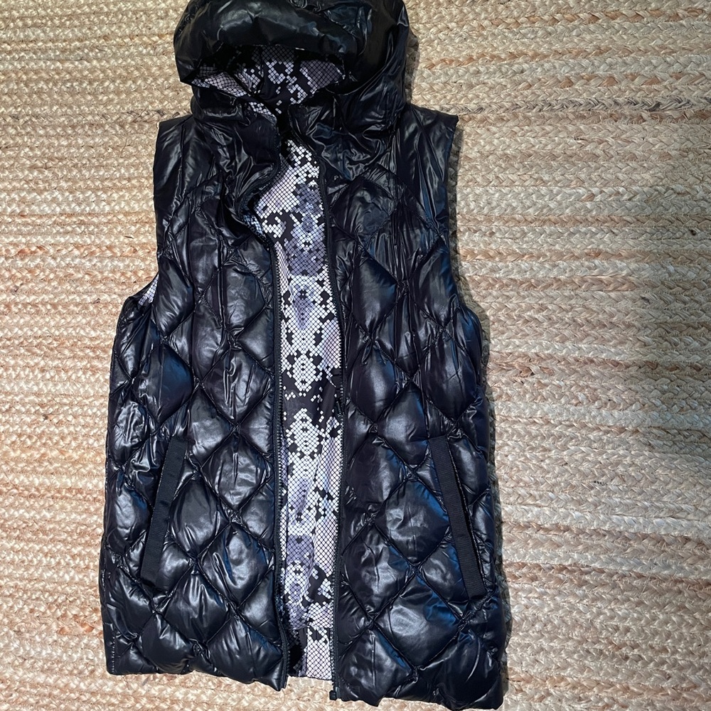 Lululemon reversible vest